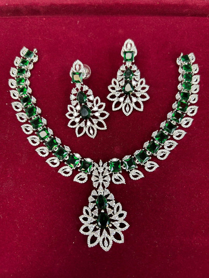 Statement necklace set