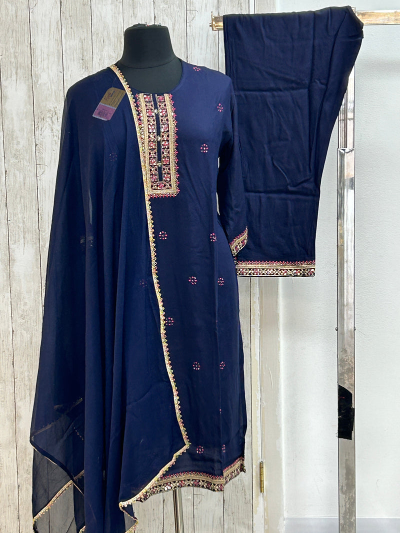Rayon Kurti pant set with chiffon dupatta