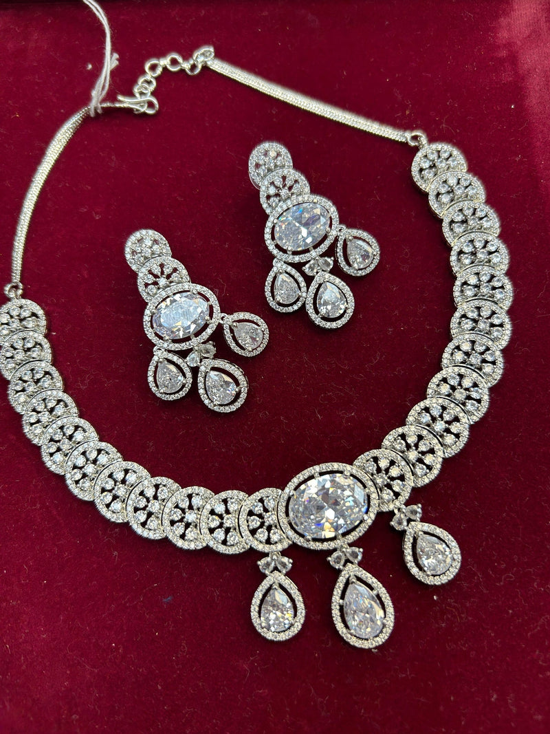 AD necklace set