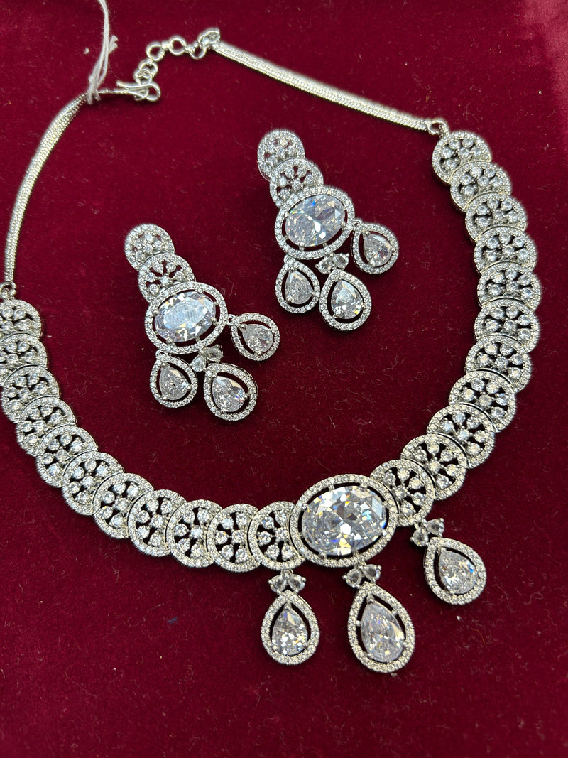 AD necklace set