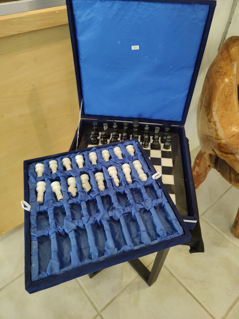 Onyx Chess Set with Felt Storage Case 12"