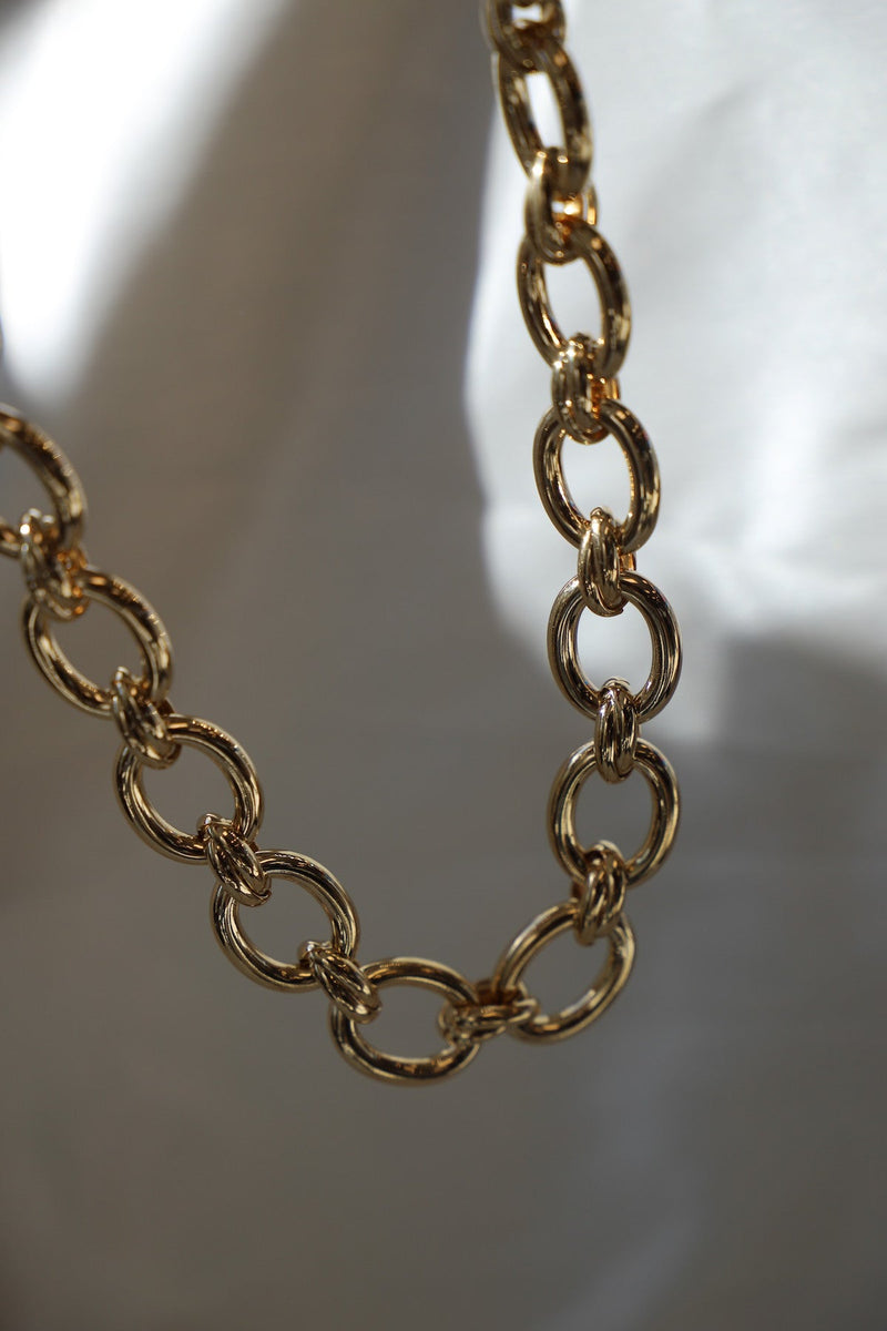 AMELIA STATEMENT CHAIN NECKLACE