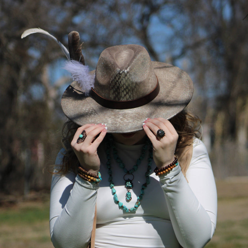 Bracelet Bar-Wood & Blue Turquoise Beads 806u