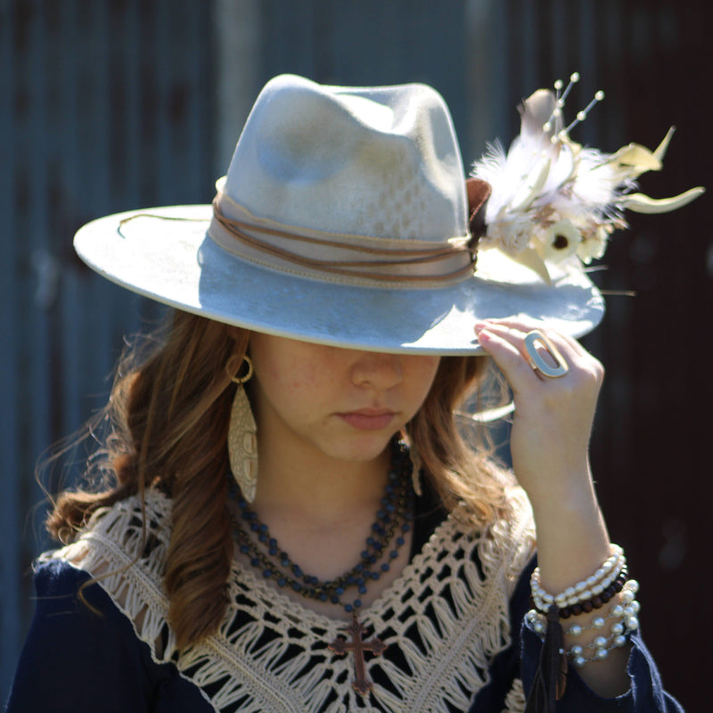 Blue Lapis Collar-Length Necklace with Copper Cross 255v