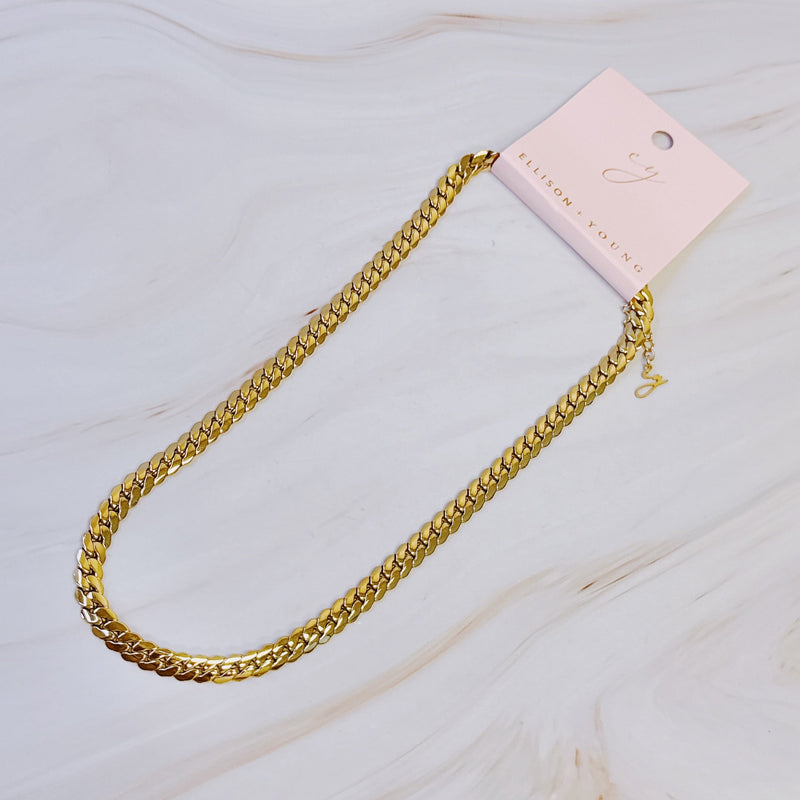 Flat And Bold Chain Necklace