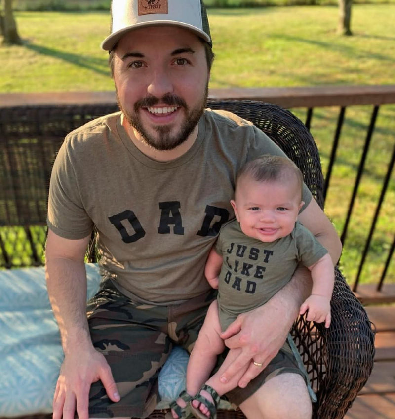 Dad - Arched Varsity - Unisex Tee