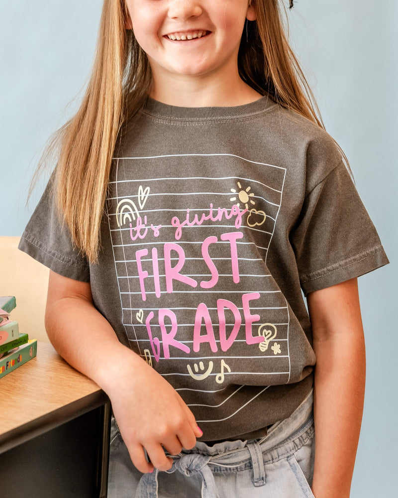 It's Giving (Choose Your Grade) - YOUTH Comfort Colors Tee