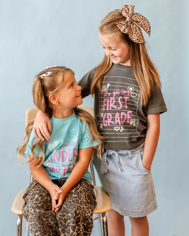 It's Giving (Choose Your Grade) - YOUTH Comfort Colors Tee