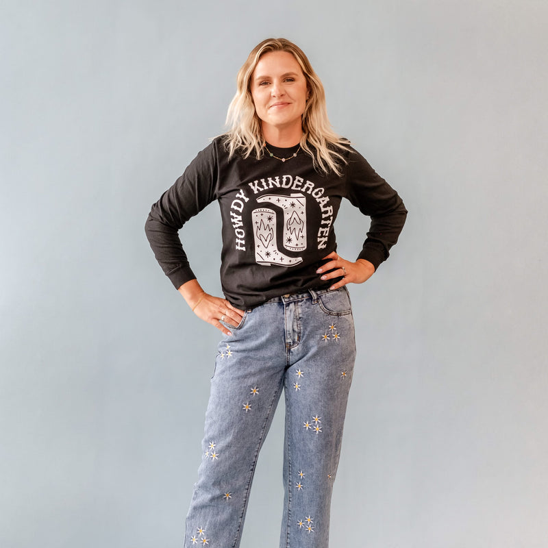 Howdy (Choose Your Grade) - Long Sleeve Comfort Colors Tee