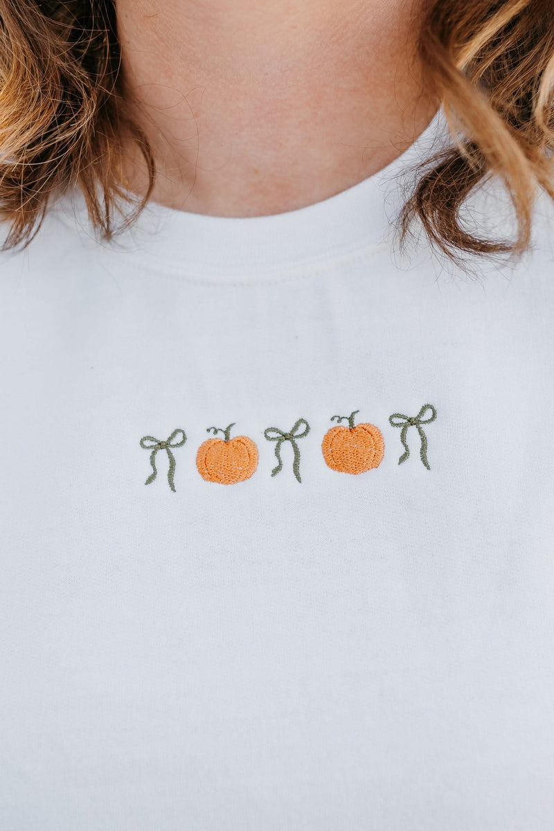 Embroidered BASIC Fleece - Pumpkins and Bows (center)