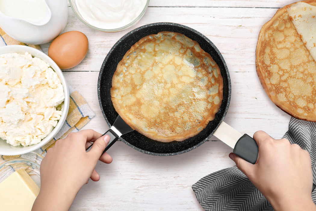 3-PACK CHEFS BUNDLE - 8"+ 9.5"+11" FRY PAN SET, WITH STAINLESS STEEL HANDLE, SILICONE HANDLE COVER, CAST ALUMINUM WITH SWISS BRAND ILAG GRANITEC NON-STICK