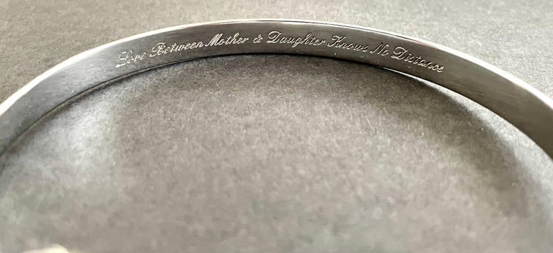 Engraved Mother Daughter Bracelets- Engraved Love Between Mother and Daughter Knows No Distance Bracelet