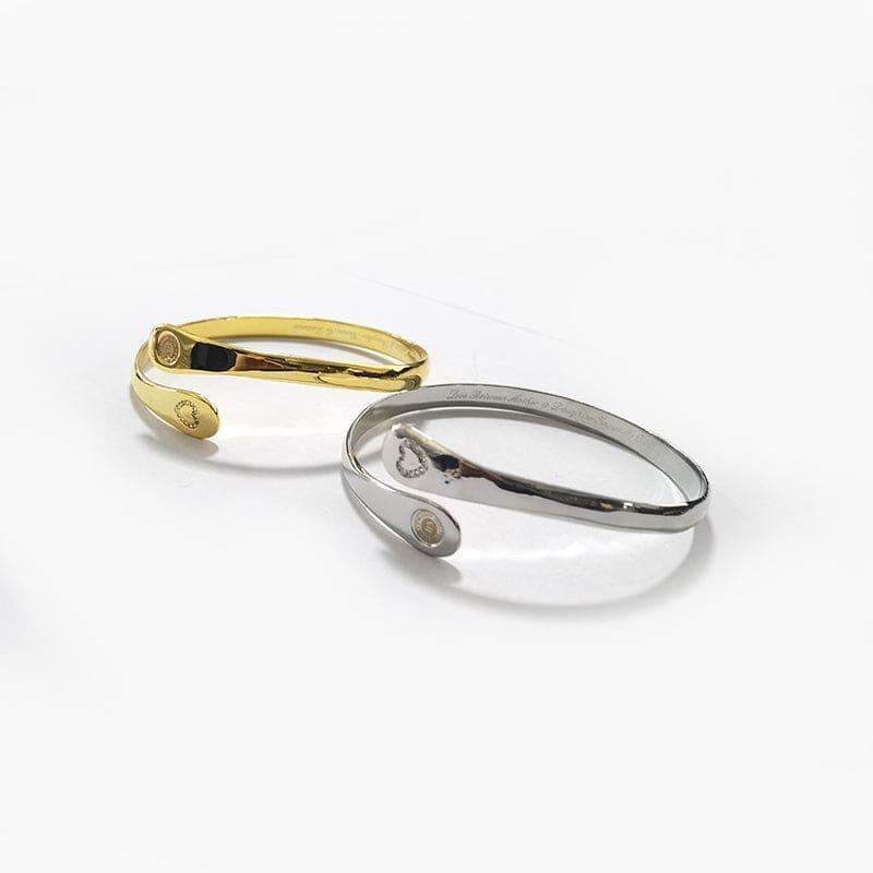 Engraved Mother Daughter Bracelets- Engraved Love Between Mother and Daughter Knows No Distance Bracelet