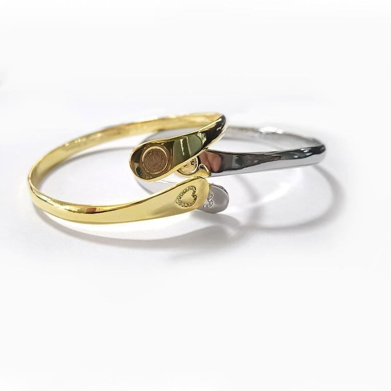 Engraved Mother Daughter Bracelets- Engraved Love Between Mother and Daughter Knows No Distance Bracelet