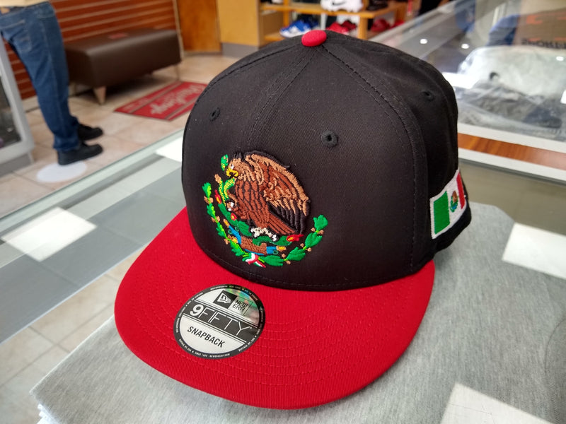 New Era SnapBack Mexican Bull Logo Black - Red Hat