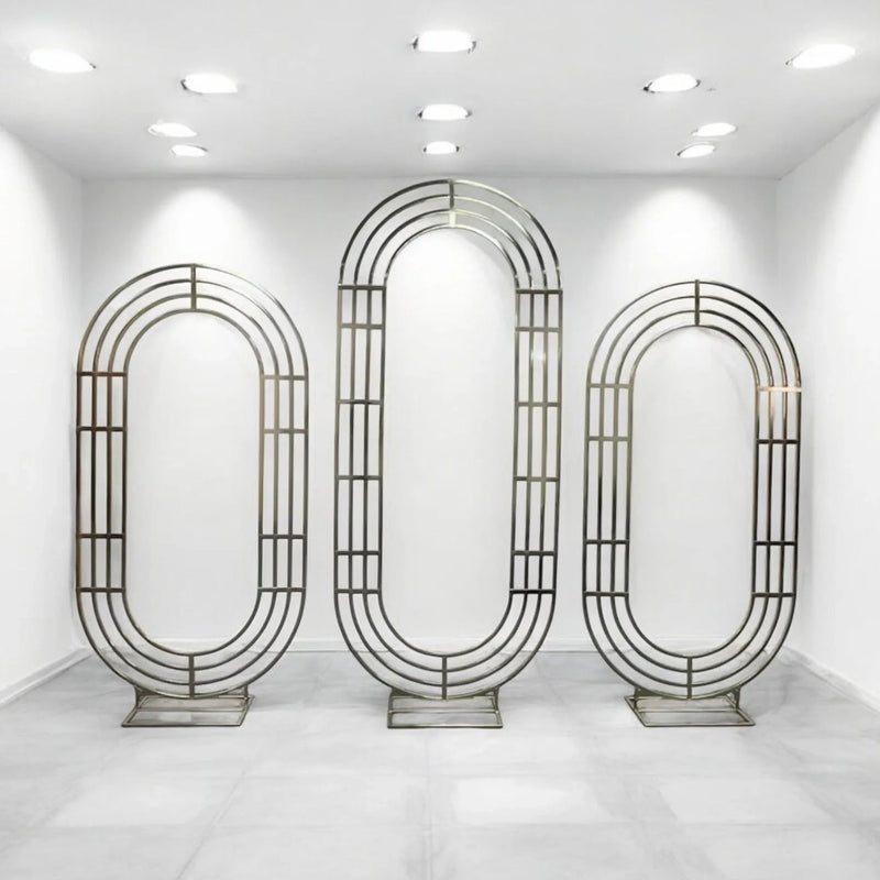 Noval Shiny Gold Wedding Backdrop Stand – Elegant Metal Arch