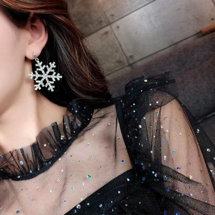 Rhinestones Snowflake Earrings