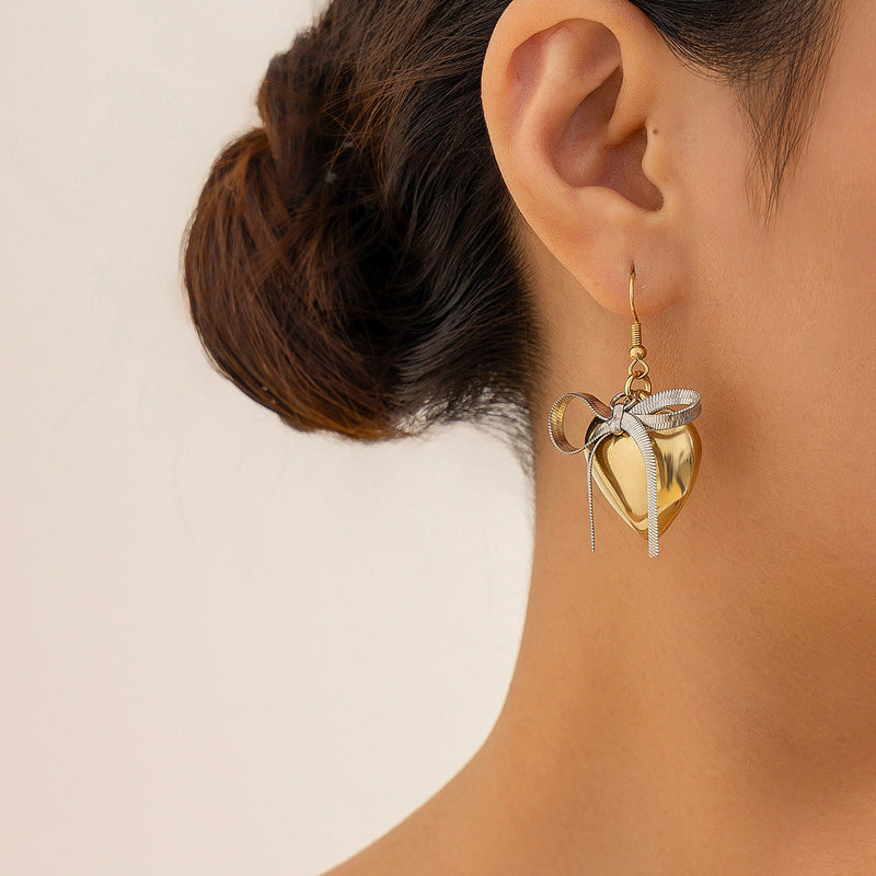 Glossy Heart Bowknot Pendant Necklace