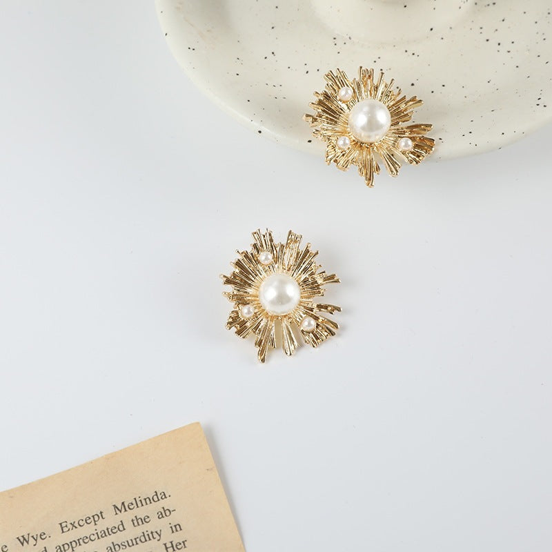 Irregular Pearl Flower Earrings