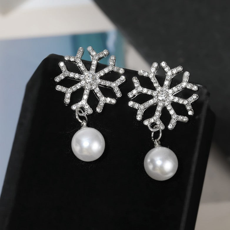 Rhinestone Snowflake White Pearl Earrings