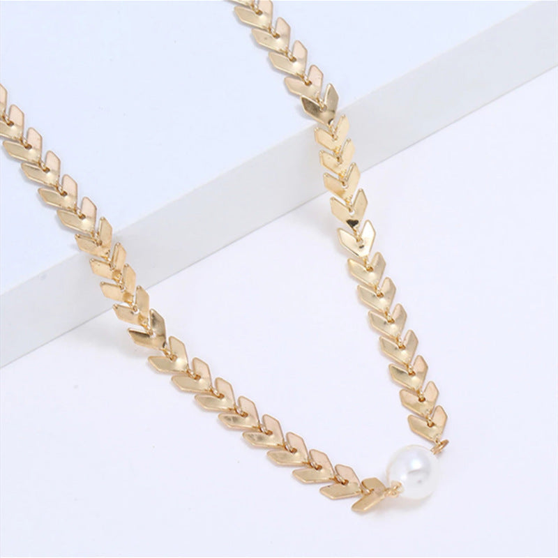 Simple Pearl Charm Fish Bone Chain Short Choker Necklace