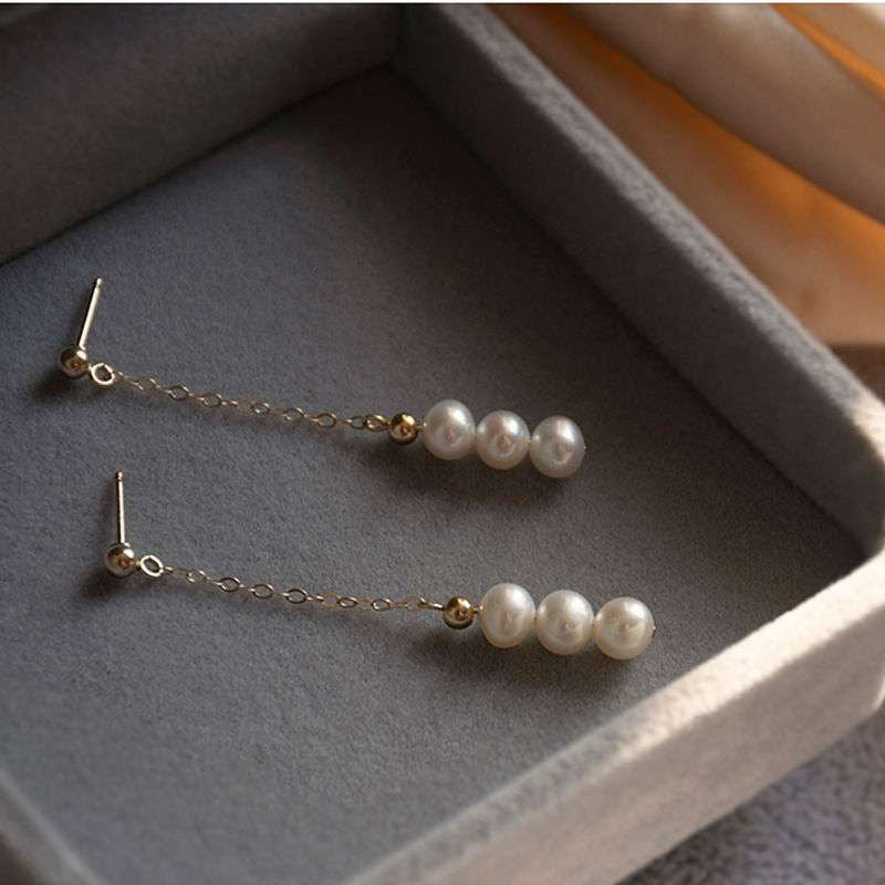 Long Chain Shell Pearl Drop Earrings