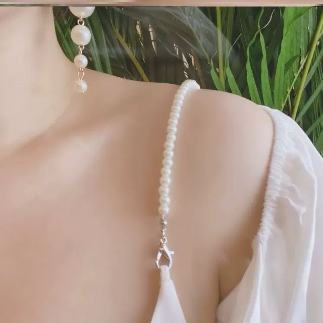 Shoulder Pearl Chain