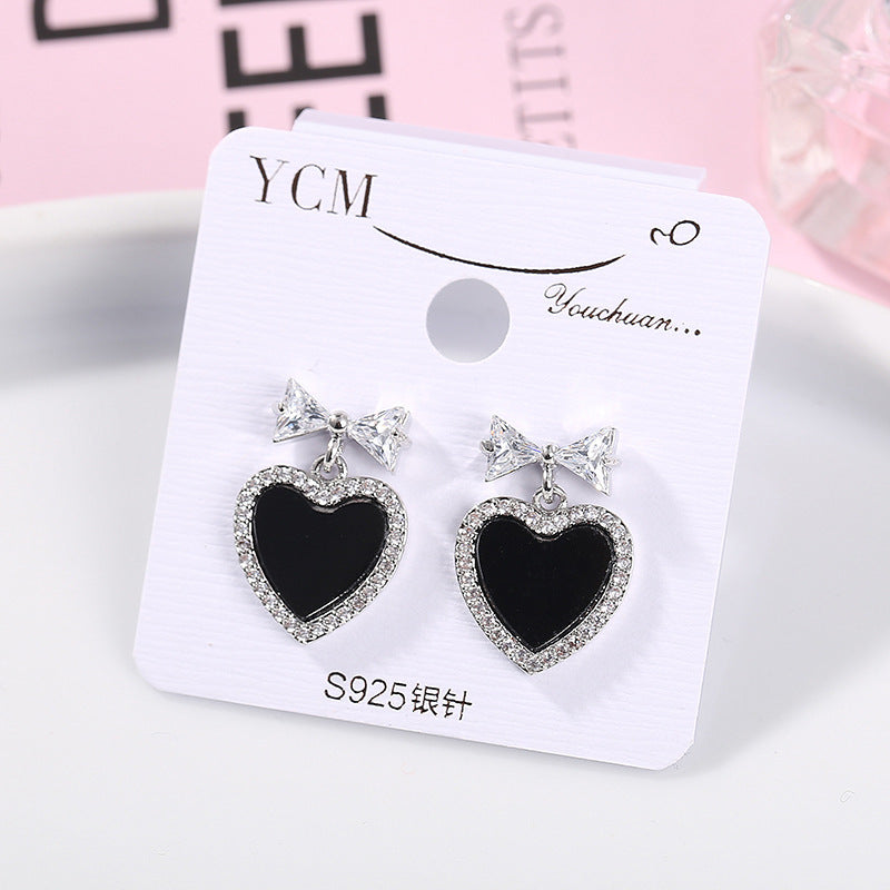 Black Crystal Rhinestone Heart Stud Earrings
