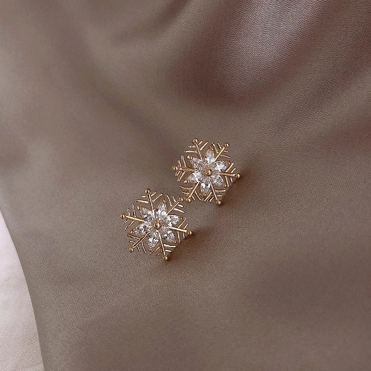 Snowflake Rhinestone Stud Earring