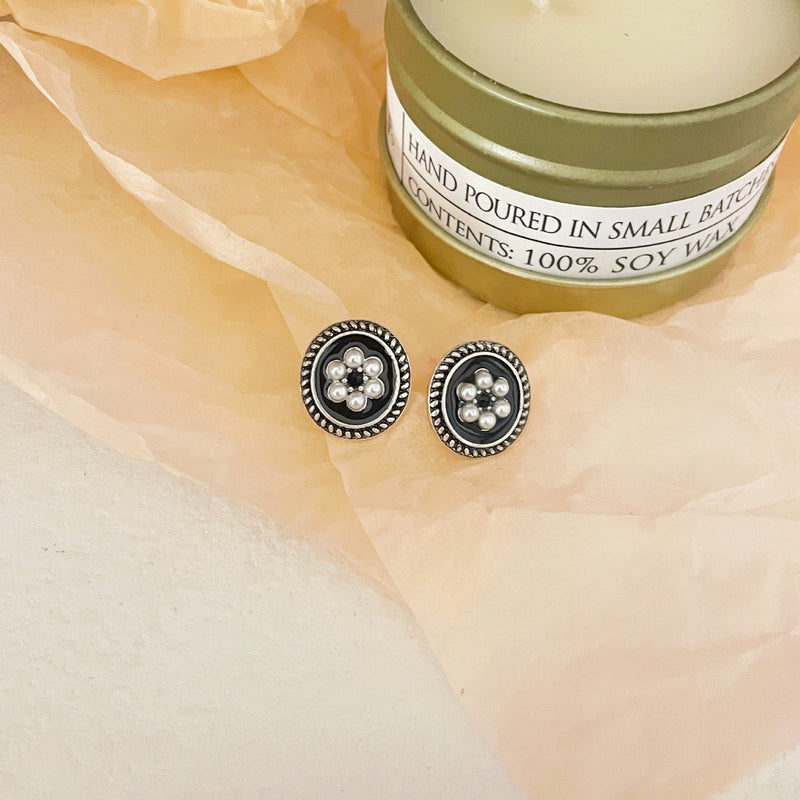 Flower Pearl Design Earrings Round Pearl Earrings