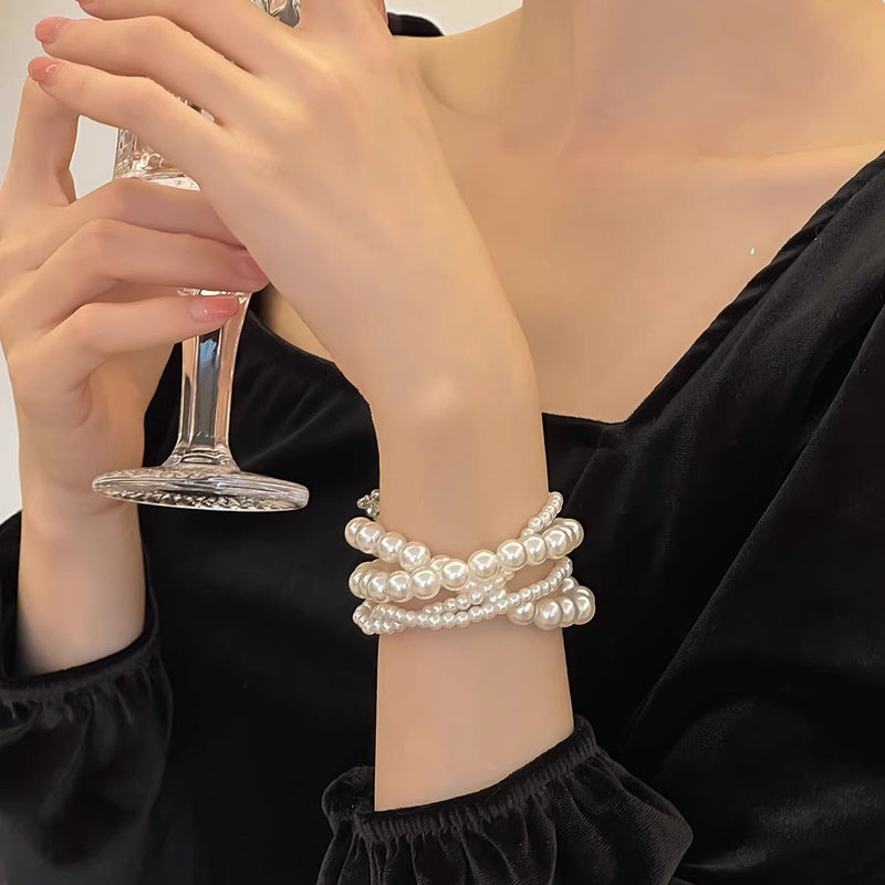 Multilayered Pearls Bracelet
