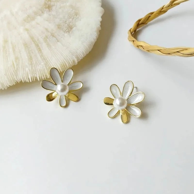 Daisies pearl Earring