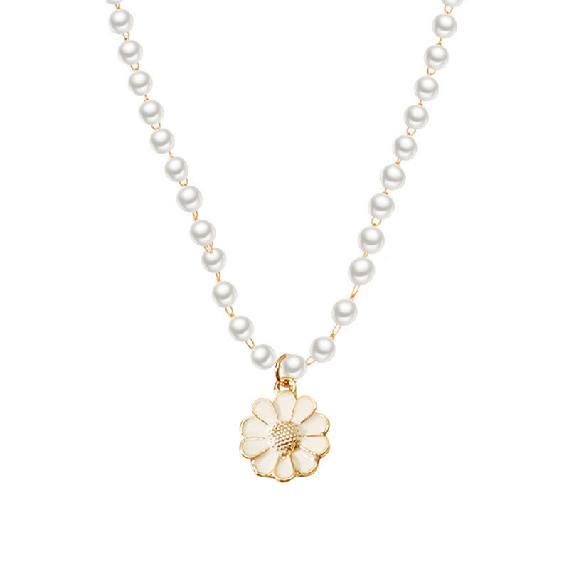 Pearl Daisy Necklace