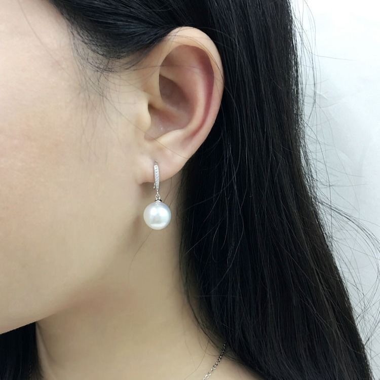 Shell Pearl Dangle Earrings