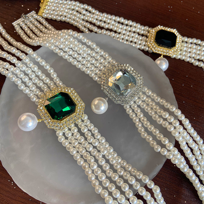 Layered Big Rhinestones Pearl Beads with Green/Red/Transparent Crystal Short Choker Necklace