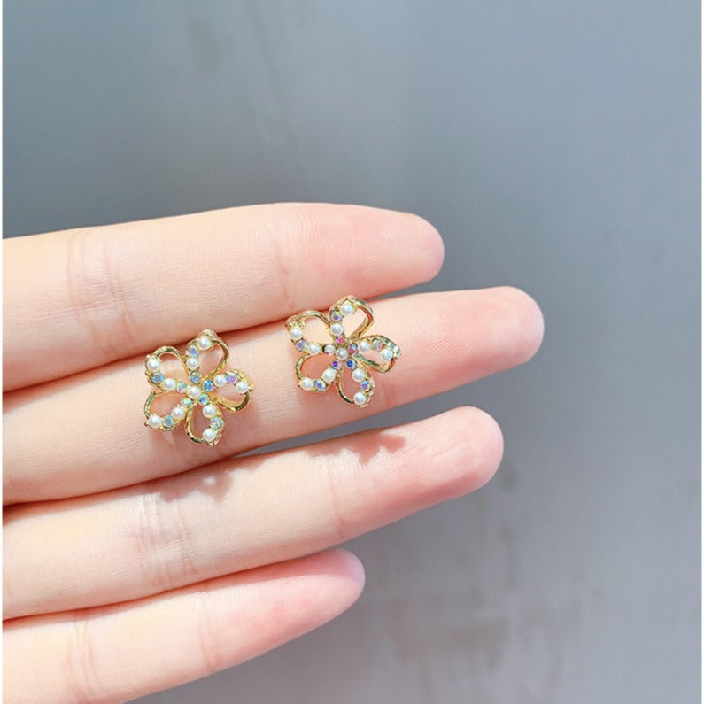 Fashion Crystal Flower Stud Earrings