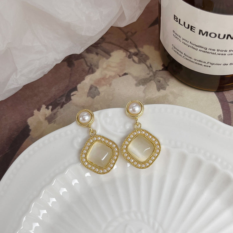 Geometric Sparkling Opal Square Earring