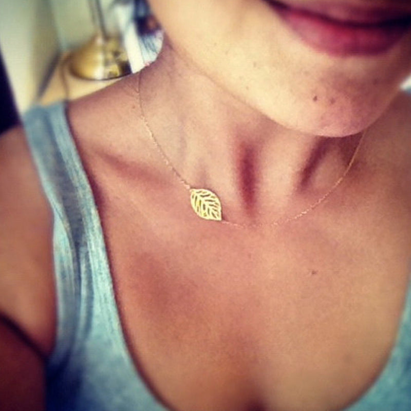 Leaf Pendant Necklace