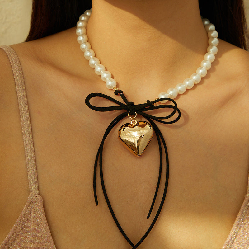 Love Bow Pearl Necklace