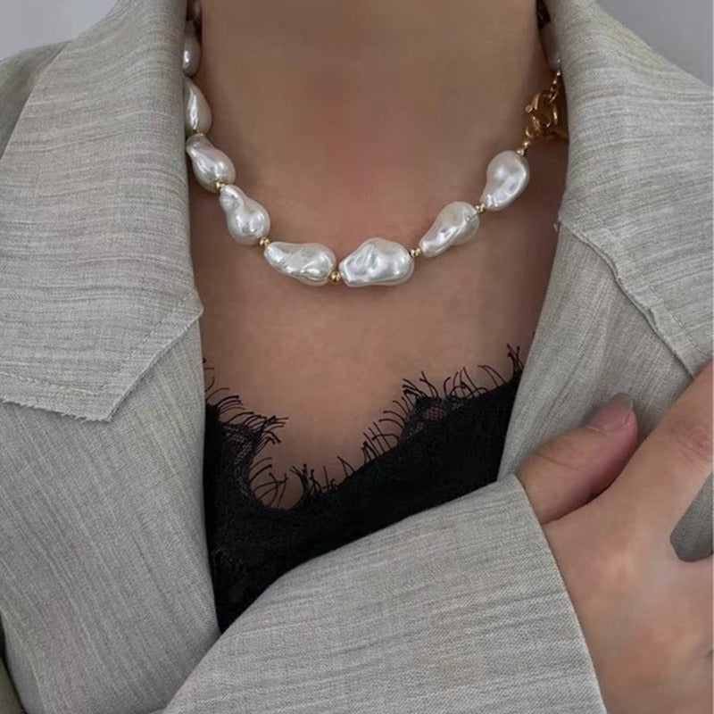 Baroque Irregular Pearl Pendant Choker Necklace for Women