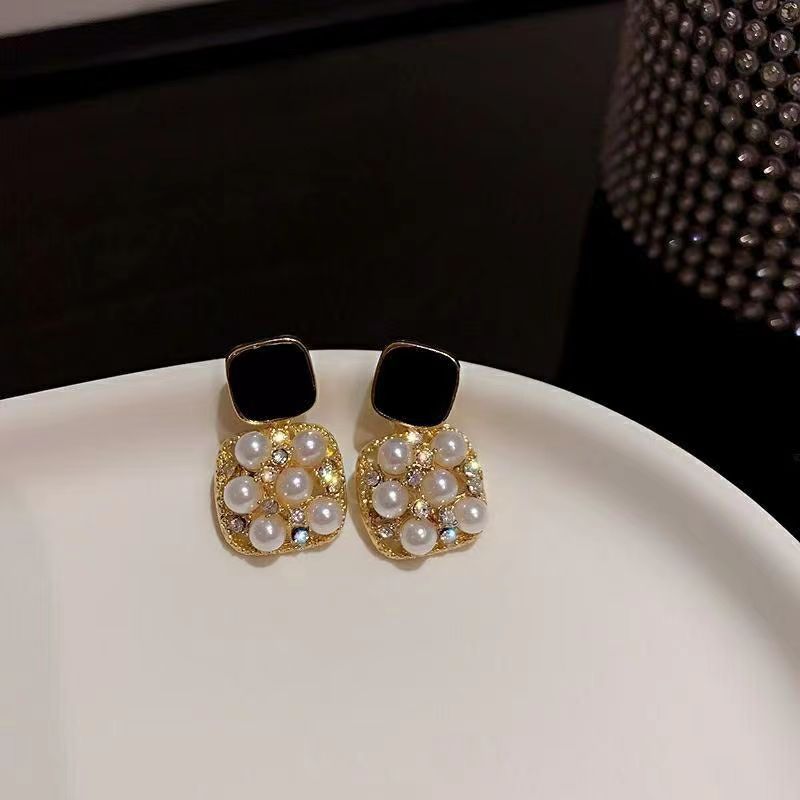 Rhinestone Pearl Stud Earrings for Women