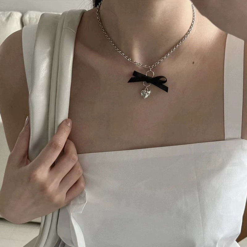 Black Velvet Bowknot Choker Necklaces