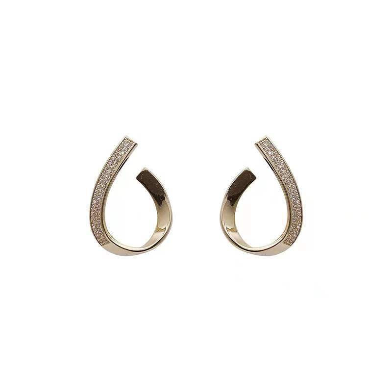 Geometric Rhinestone Twisted Simple Drop Studs Earrings