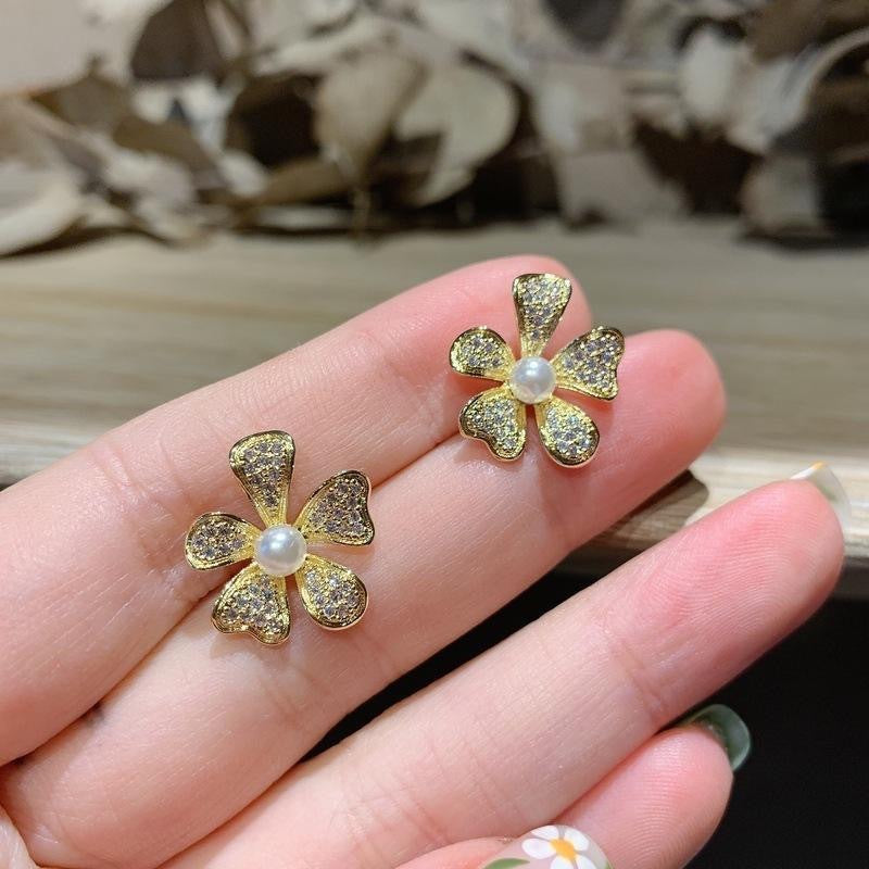 Classic Floral Rhinestone Stud Earrings