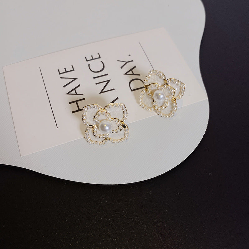 Vintage Women Pearl Flower Stud Earrings