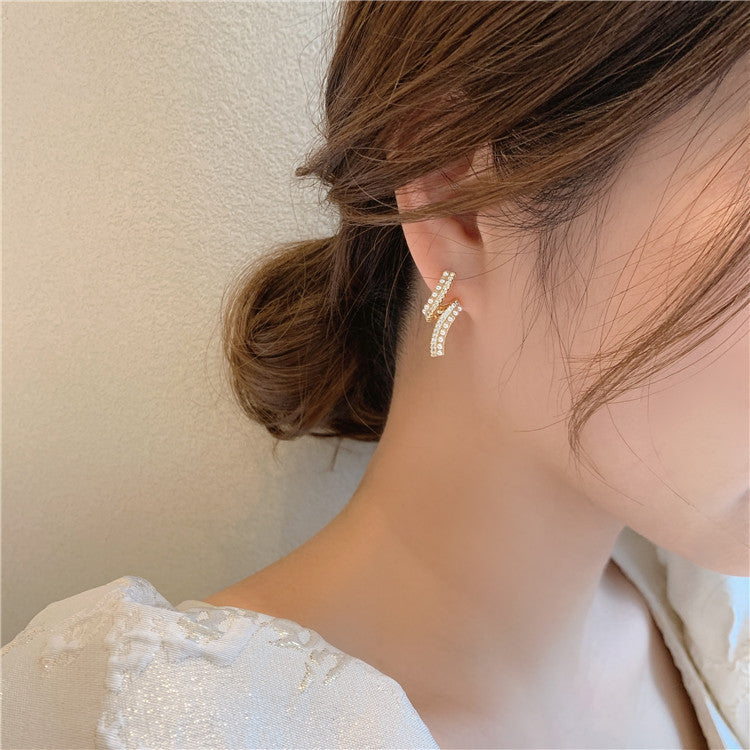 Twisted Rhinestones Pearl Earring