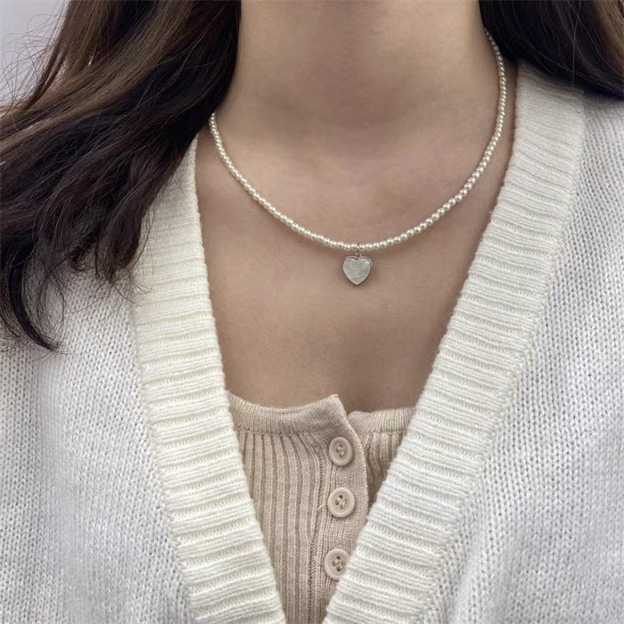 White Heart Pendant Pearl Beaded Necklace for Women