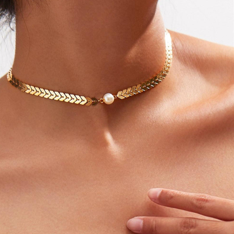 Simple Pearl Charm Fish Bone Chain Short Choker Necklace