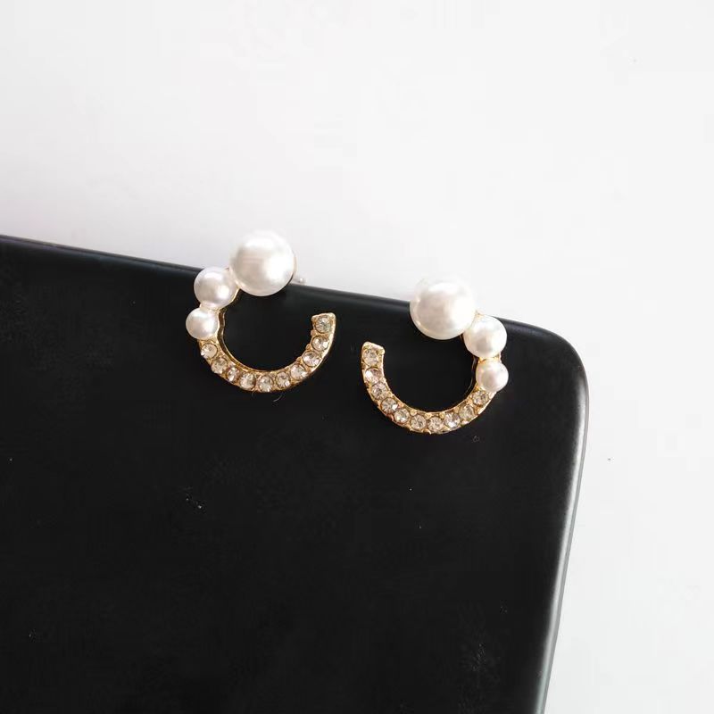 Full Stone Pearl C Shape Stud Earring
