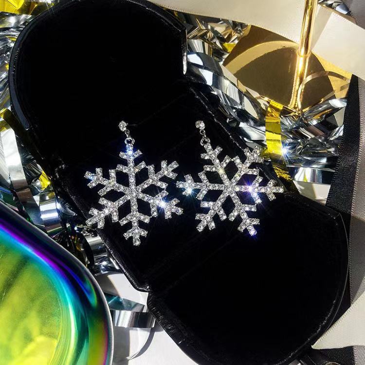 Rhinestones Snowflake Earrings